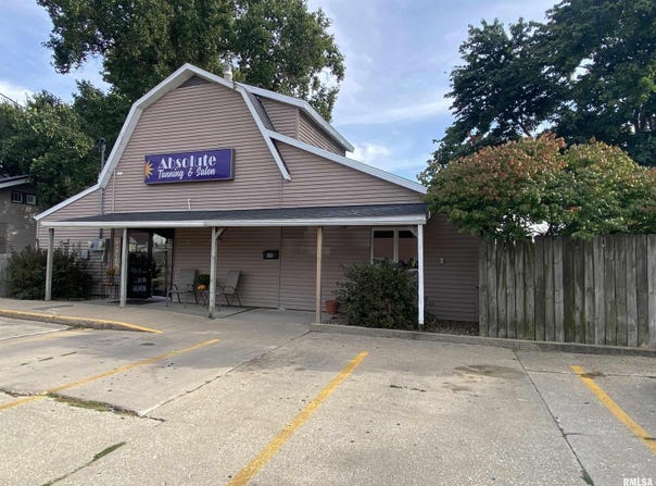 30 E OLIVE Street, Canton, IL 61520