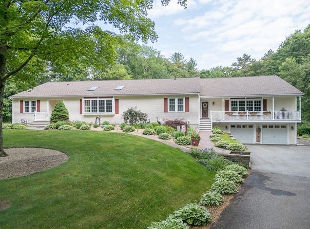 120-1/2 Lowell Rd, Pepperell, MA 01463
