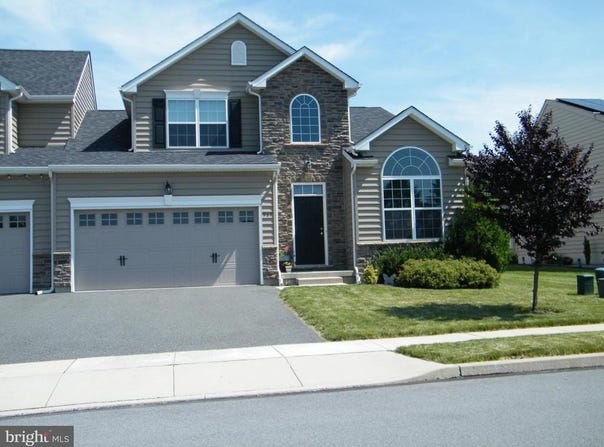 967 SWALLOW TAIL LANE, BREINIGSVILLE, PA 18031