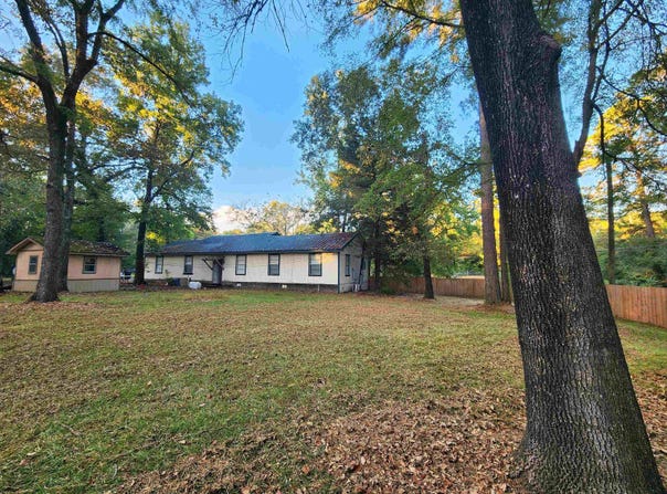 125 Hunters Drive, Trinity, TX 75862