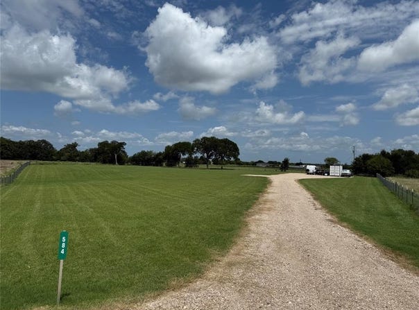 584 Birdsong Lane, Gholson, TX 76705