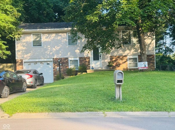 610 Diana Drive N, Ellettsville, IN 47429