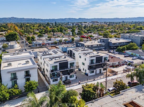 11730 Gilmore, North Hollywood, CA 91606