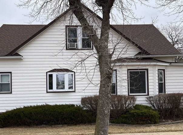 620 E Main Steet, Corsica, SD 57328