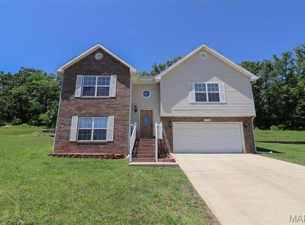 156 Lyle Curtis Circle, Waynesville, MO 65583