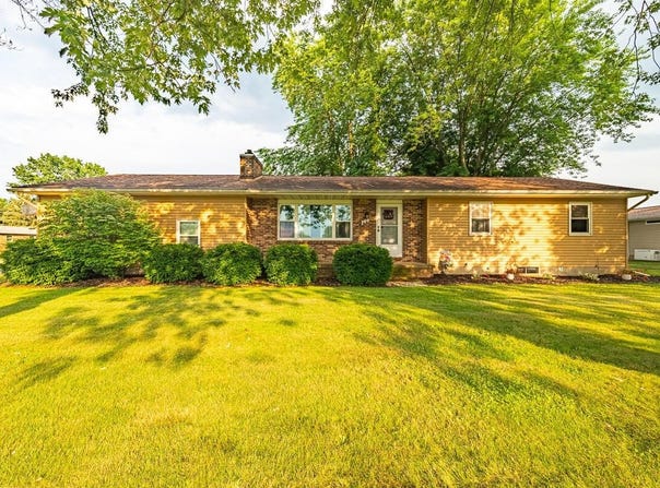 144 Columbus Road, Fredericktown, OH 43019