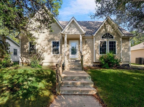 5 N Paola Street, Paola, KS 66071