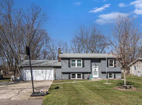20259 Pine Lake Road, Battle Creek, MI 49014