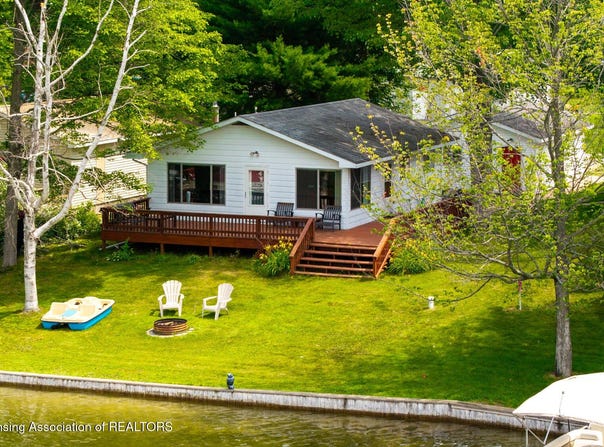 6601 Circle Drive, Harrison, MI 48625