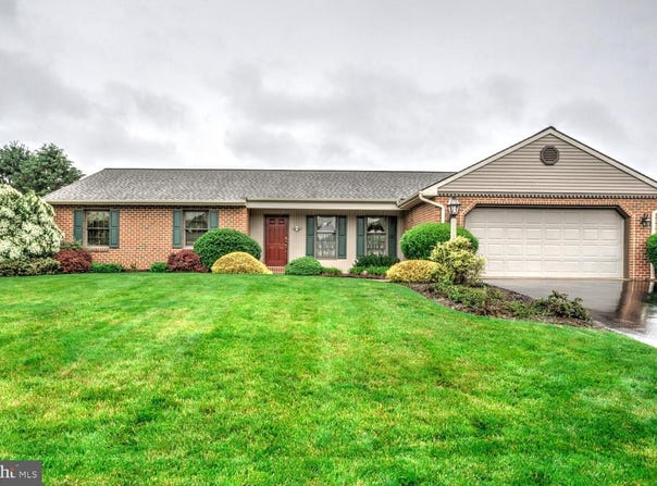 7 KURTZ DRIVE, LITITZ, PA 17543