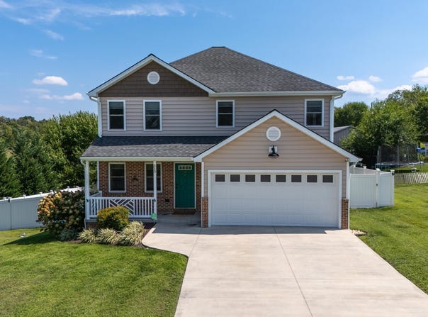 315 RUSTIC AVE, BROADWAY, VA 22815