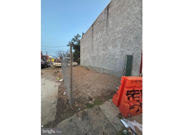 2471 N COLORADO STREET, PHILADELPHIA, PA 19132