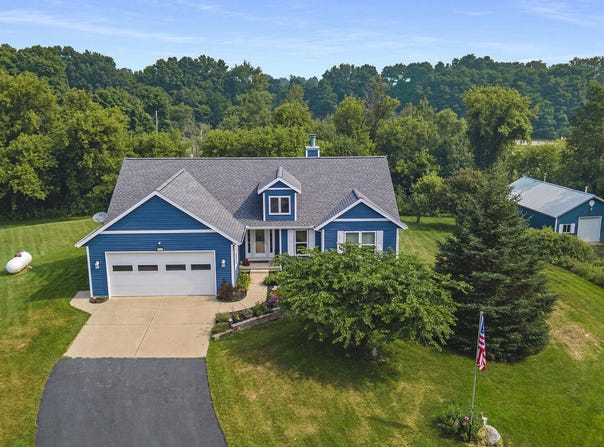 3125 Meadow Hills Drive, Middleville, MI 49333