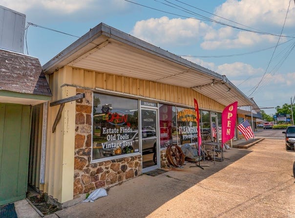 202 E Main Street, Mountain View, AR 72560
