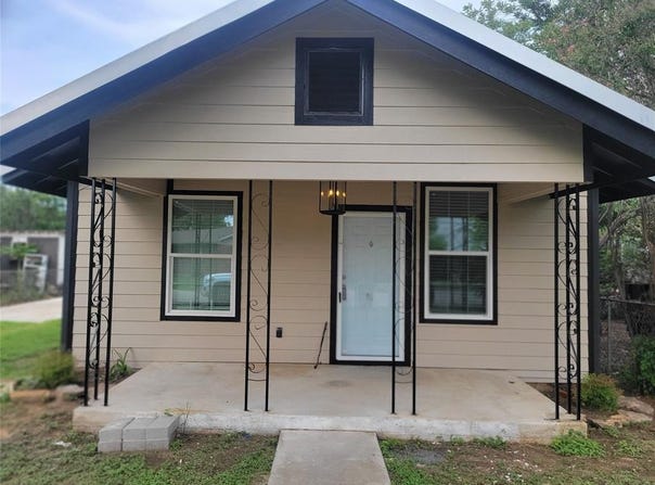 201 S 2nd Street, Bangs, TX 76823