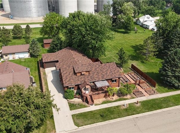 1210 3rd Avenue, Brewster, MN 56119