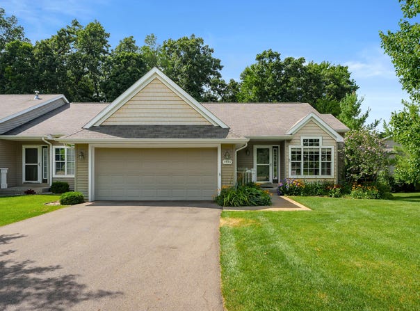1450 Tanager Lane, Kalamazoo, MI 49009