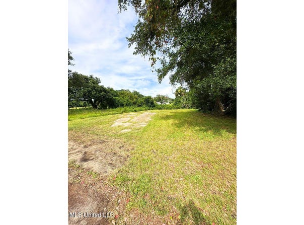 1626 Oak Avenue, Gulfport, MS 39507