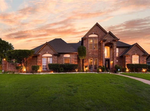 537 Estate Drive, Grand Prairie, TX 75052