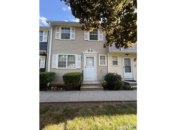 112 E Gate Lane, Hamden, CT 06514
