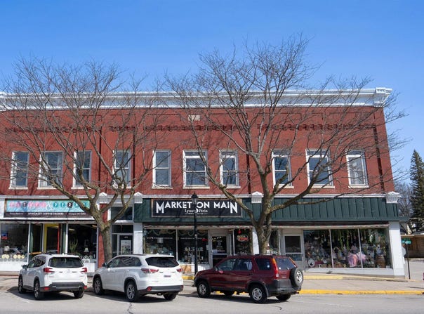 433 Main Street, Frankfort, MI 49635