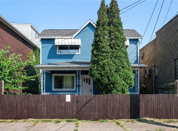 101 River Ave, Natrona, PA 15065