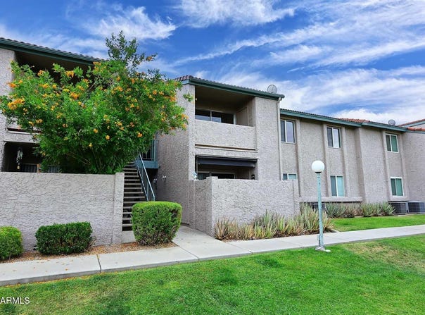 623 W Guadalupe Road, Mesa, AZ 85210