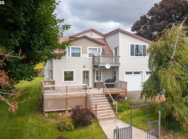 68544 HUG RD, Summerville, OR 97876
