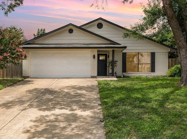 1700 Delaford Circle, Carrollton, TX 75007