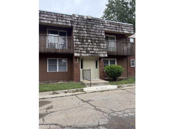 5443 SW 12th TER, Topeka, KS 66604
