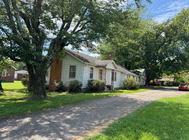 862 S Gardner st, Scottsburg, IN 47170