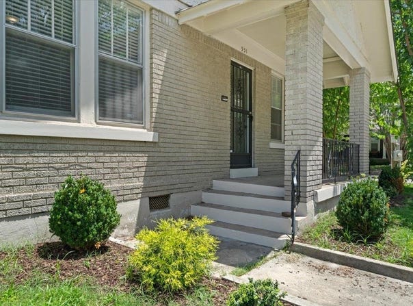 949 S COX St, Memphis, TN 38104