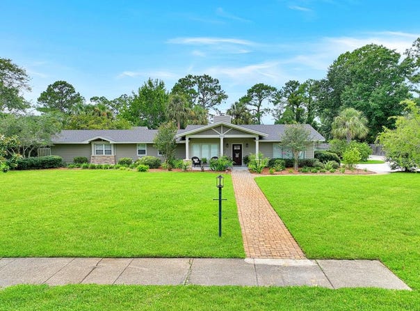 1612 Monument Ave, Port St. Joe, FL 32456