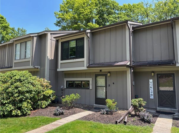 13 Lakeview Drive, Hidden Valley, PA 15502