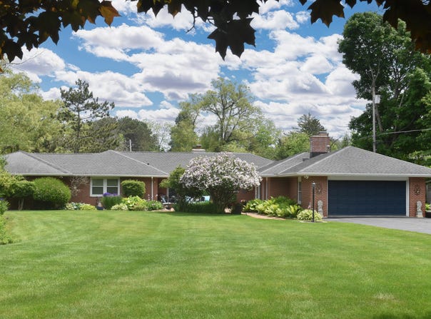 4729 James Ave, Wind Point, WI 53402