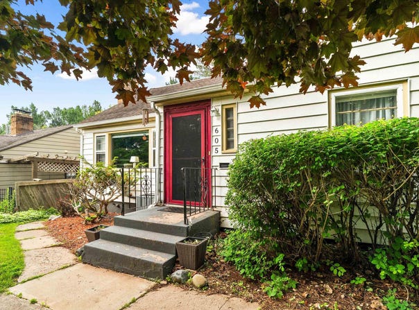 605 N 34th Ave E, Duluth, MN 55804