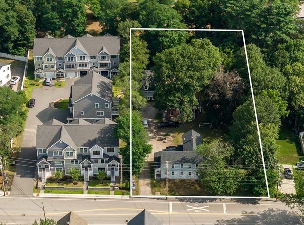 65 67 1/2 Main Street, Exeter, NH 03833