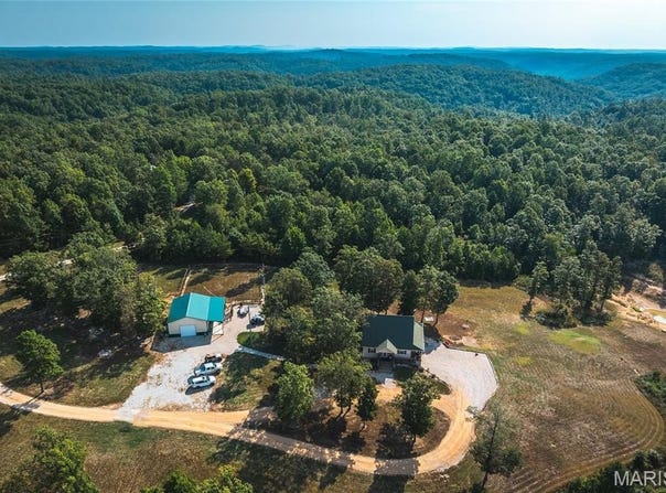 8096 Buffington Road, Summersville, MO 65571