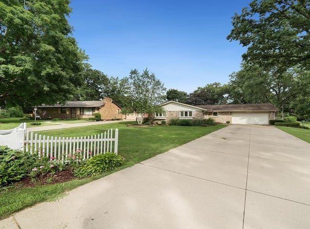 6471 MYRTLE, ROCKFORD, IL 61108