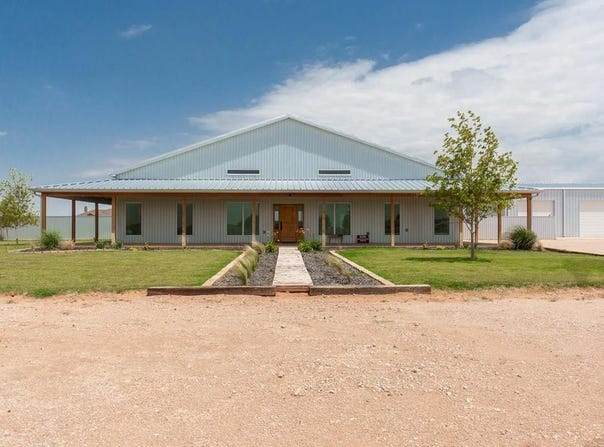 6351 E Sandhills Dr, Gardendale, TX 79758