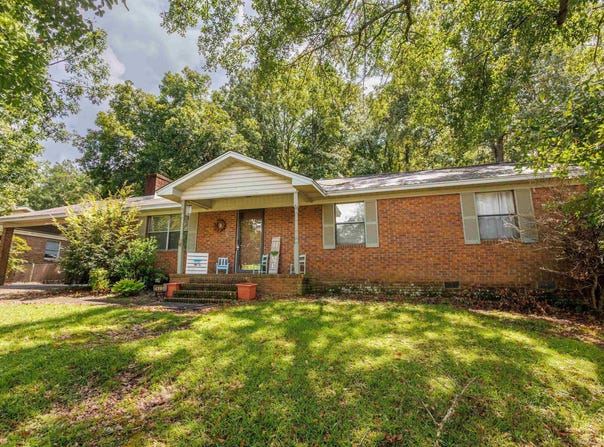 1405 FAIRMONT ROAD, SYLACAUGA, AL 35150