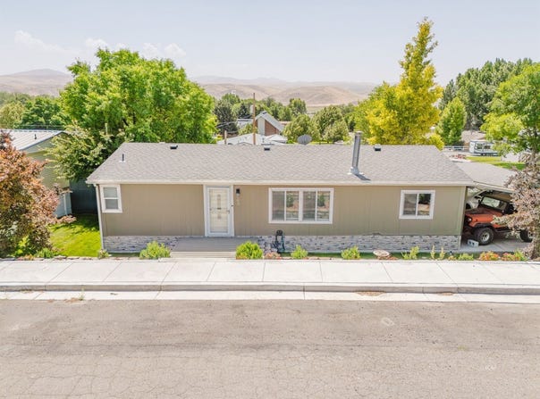 203 Peters Street, Carlin, NV 89822
