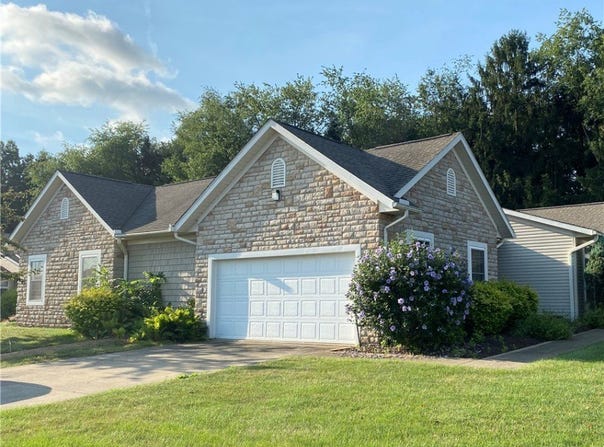 133 Heritage Green Lane unit: 133, Dalton, OH 44618
