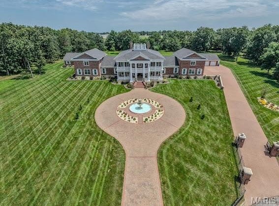 345 COACH Road, Lebanon, MO 65536