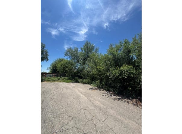 837 S Camp, Uvalde, TX 78801