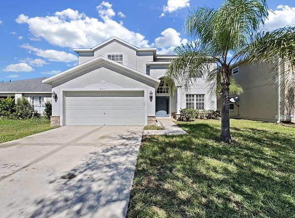 8427 CARRIAGE POINTE Drive, GIBSONTON, FL 33534