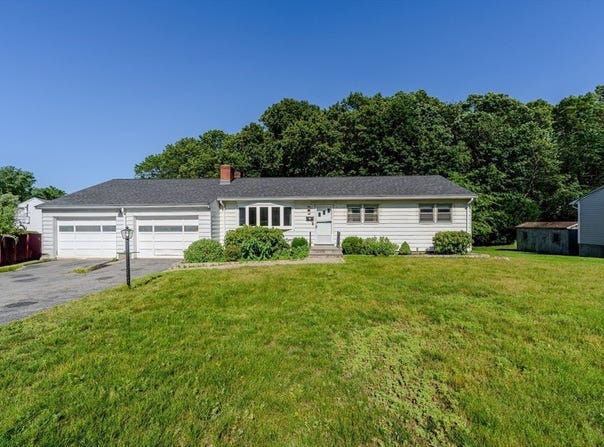 66 Wood St, Woburn, MA 01801