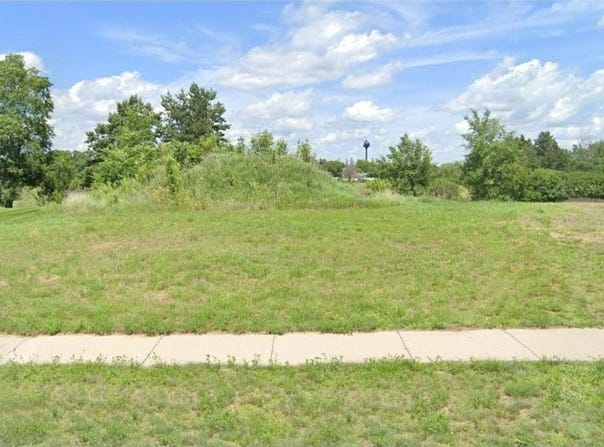69 Rookery Drive, Cold Spring, MN 56320