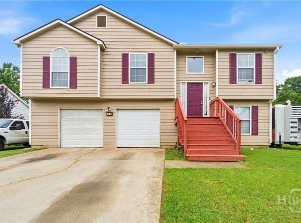 7106 Oakwood Circle, Rex, GA 30273