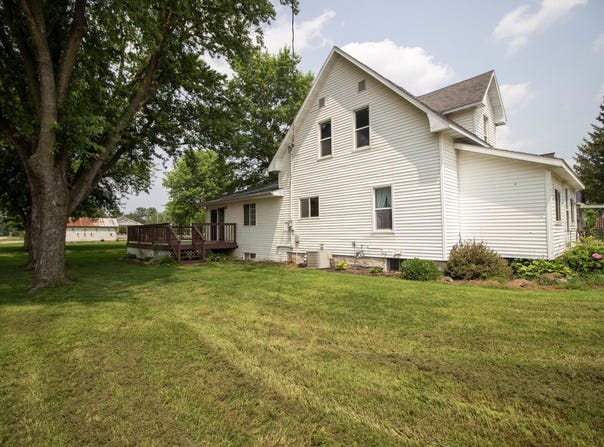 207 Lafollette Street, Blue River, WI 53518